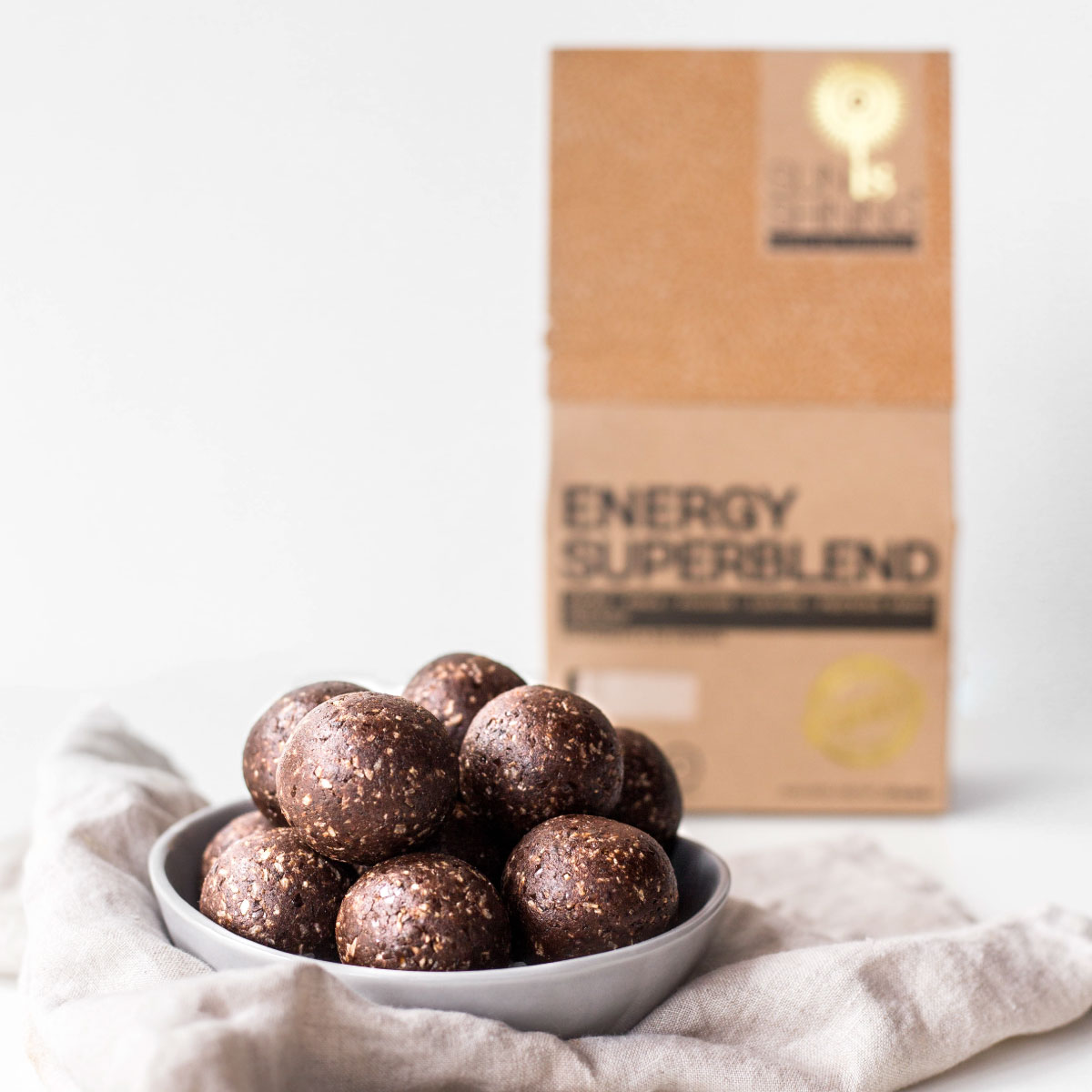 SUPER ENERGY BALLS